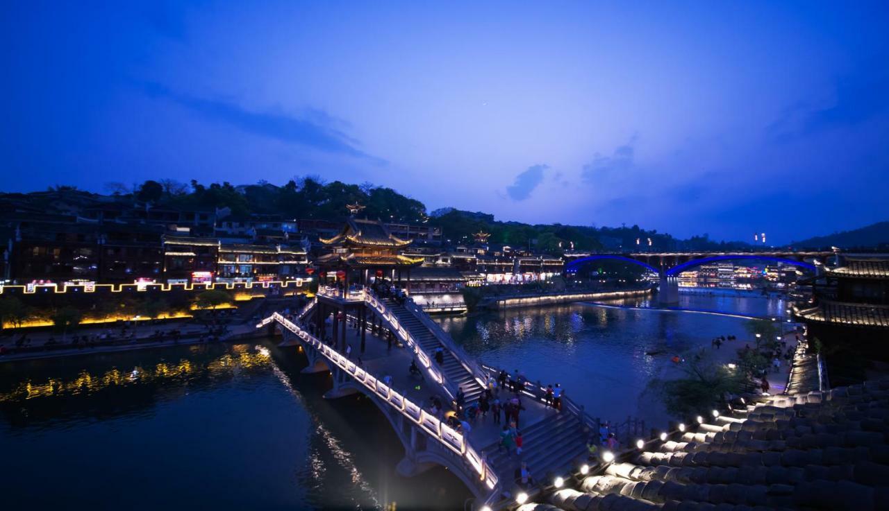 Fenghuang Slowly Time Inn Exterior photo