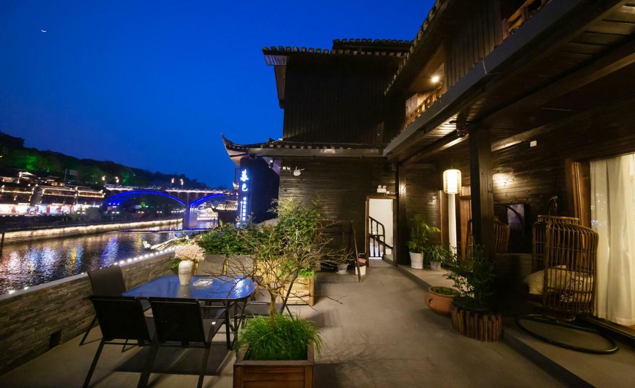 Fenghuang Slowly Time Inn Exterior photo
