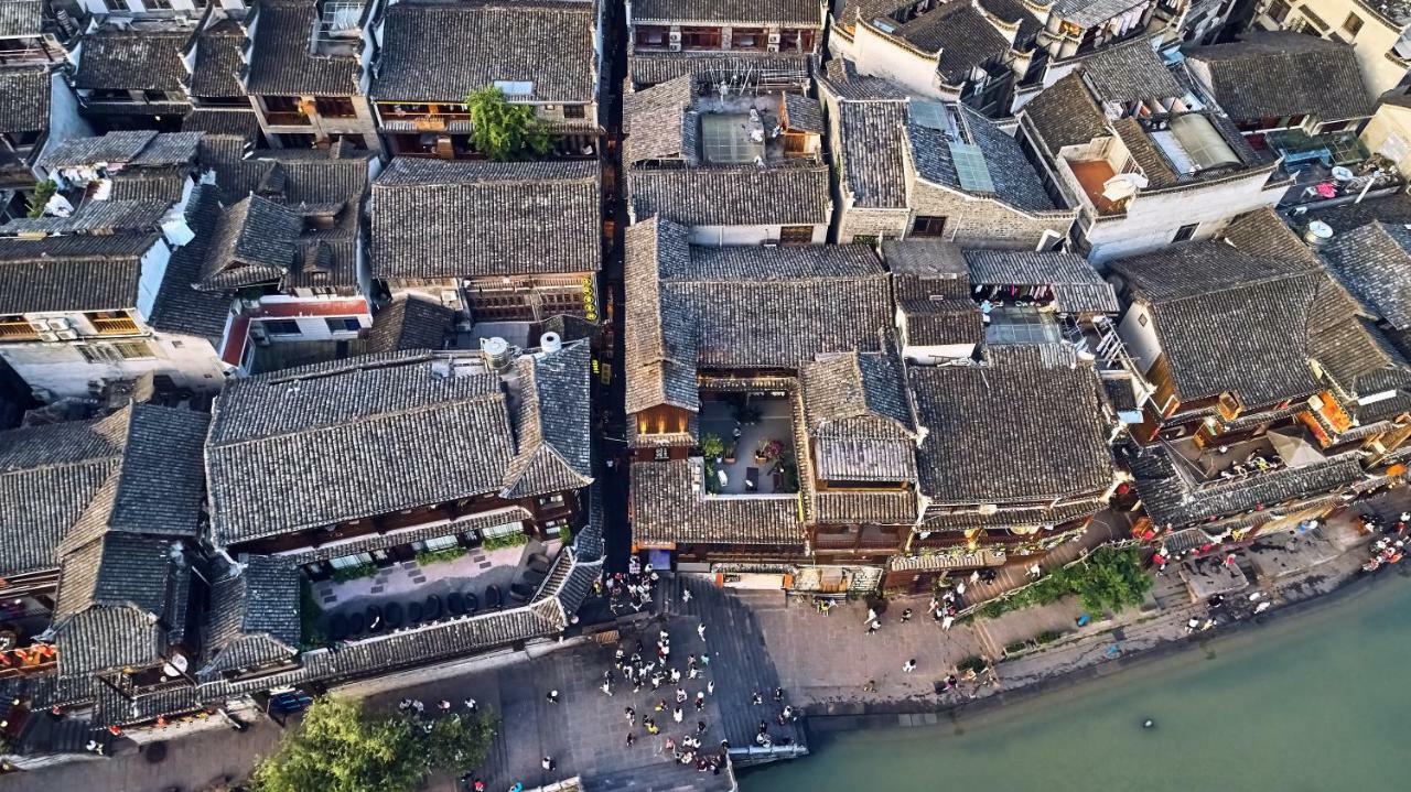 Fenghuang Slowly Time Inn Exterior photo