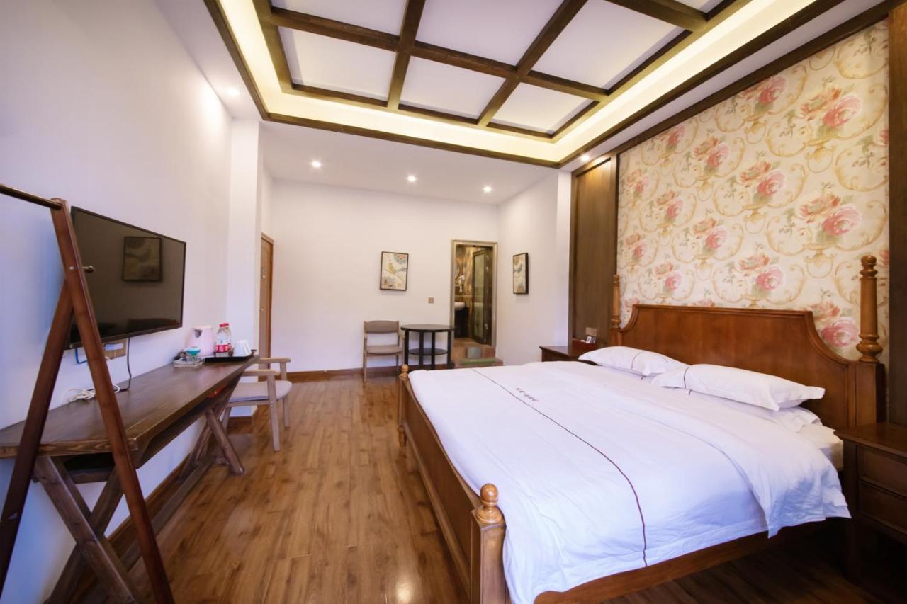Fenghuang Slowly Time Inn Exterior photo